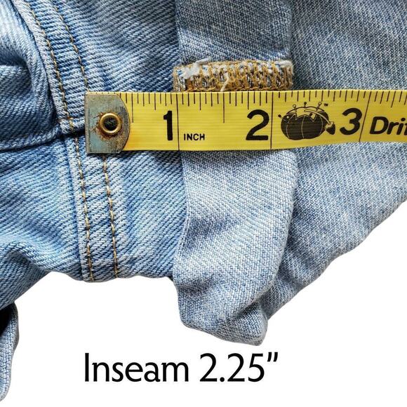 PacSun Light Blue Ripped Denim Mom Shorts Size 26 - Picture 14 of 16